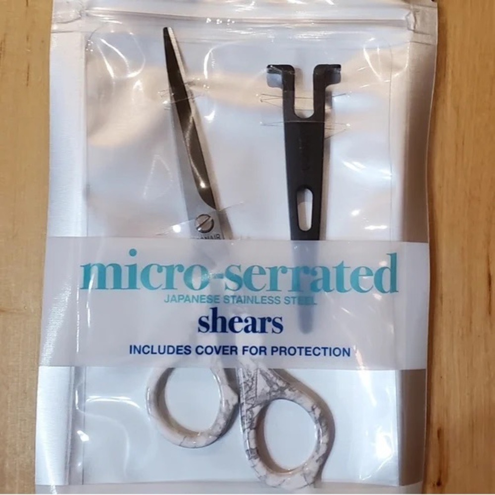 NEW Conair‎ Micro-Serrated Shears